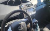 Toyota Verso 1 generation Minivan
