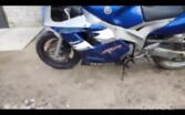 Yamaha FZR