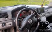 Volkswagen Multivan T5 Minivan