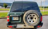 Nissan Patrol Y61 SUV 3-doors