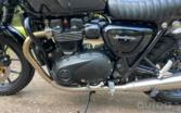 Triumph Street Twin