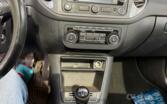 Volkswagen Tiguan 1 generation [restyling] Crossover