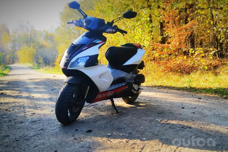 Aprilia SR