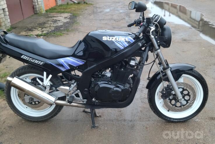 Suzuki GS