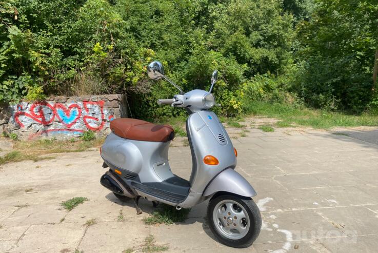 Vespa 50