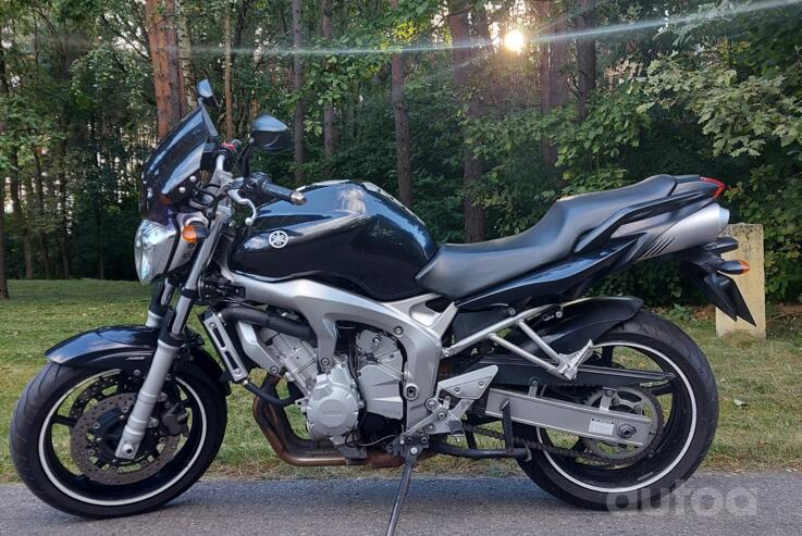 Yamaha FZS 600 Fazer