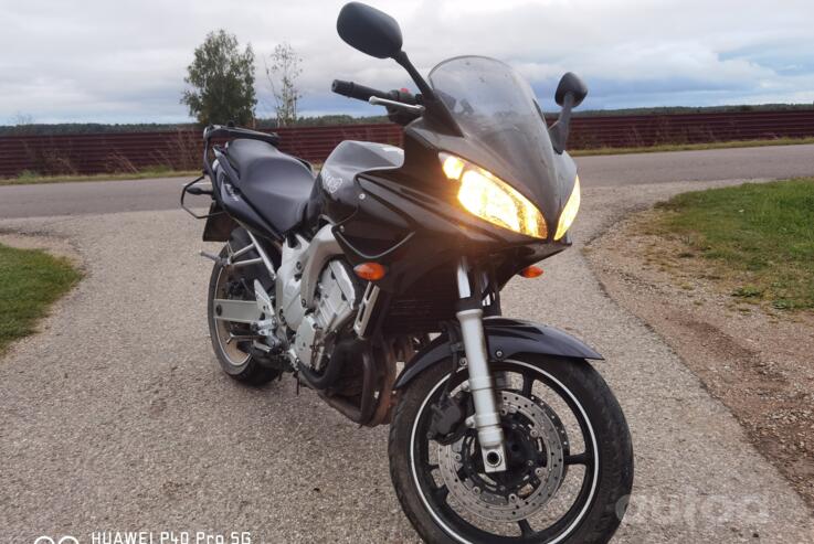 Yamaha FZS 600 Fazer