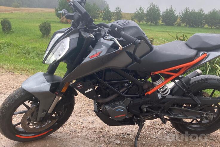 KTM Duke