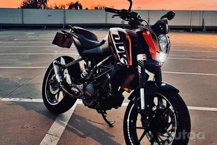 KTM Duke