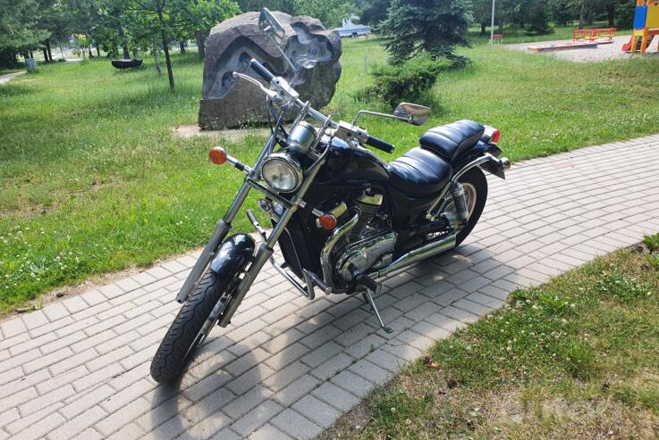 Suzuki Intruder