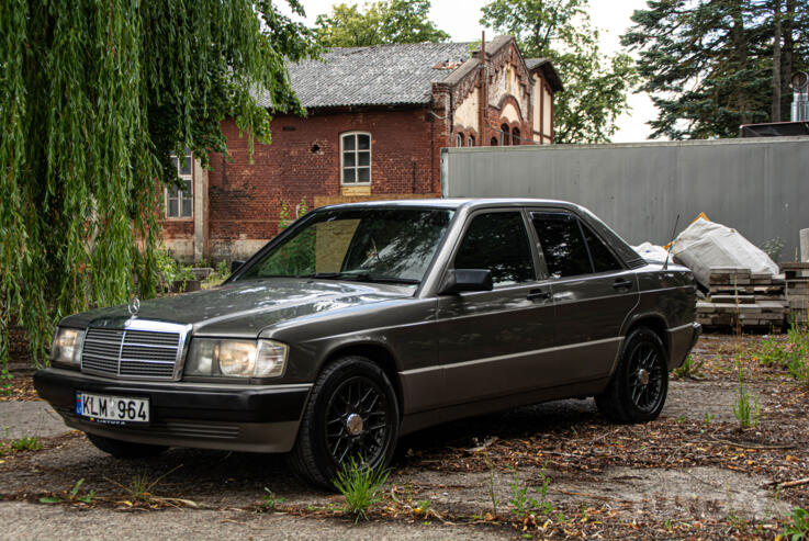 Mercedes-Benz 190 (W201) 1 generation