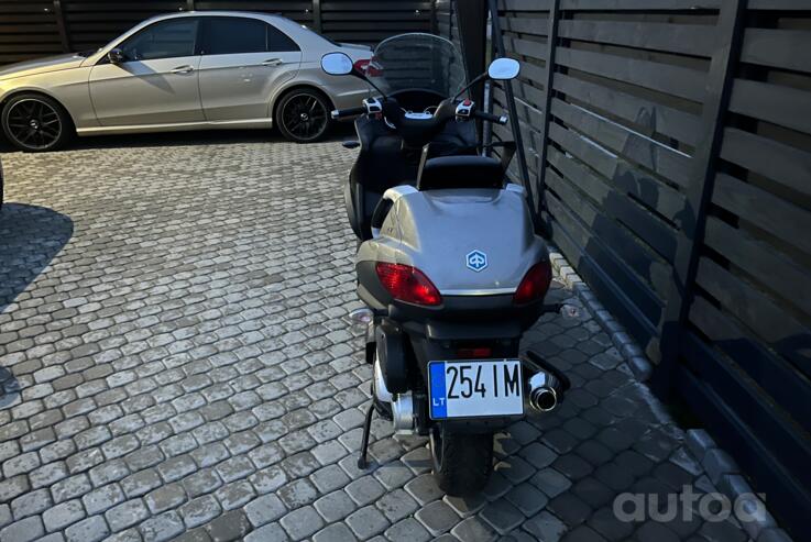 Piaggio MP3