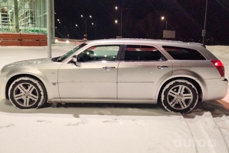 Chrysler 300C 1 generation wagon