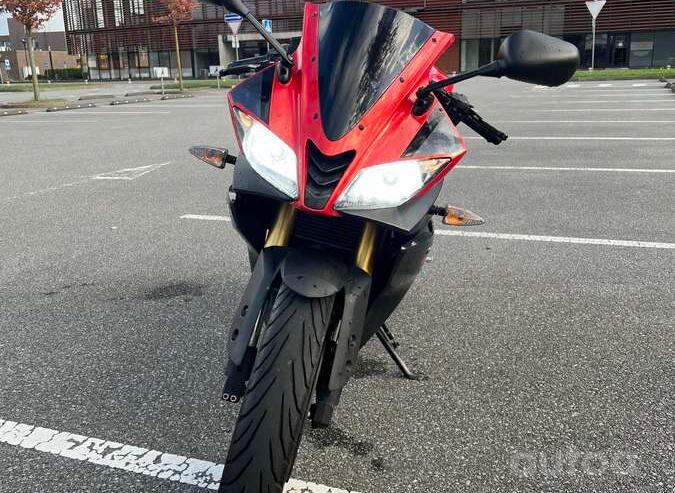 Yamaha YZF