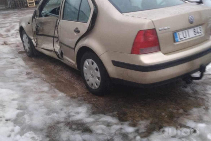 Volkswagen Bora 1 generation Sedan