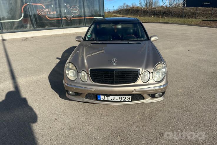 Mercedes-Benz E-Class W211 Sedan