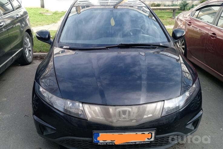 Honda Civic 8 generation Hatchback 5-doors