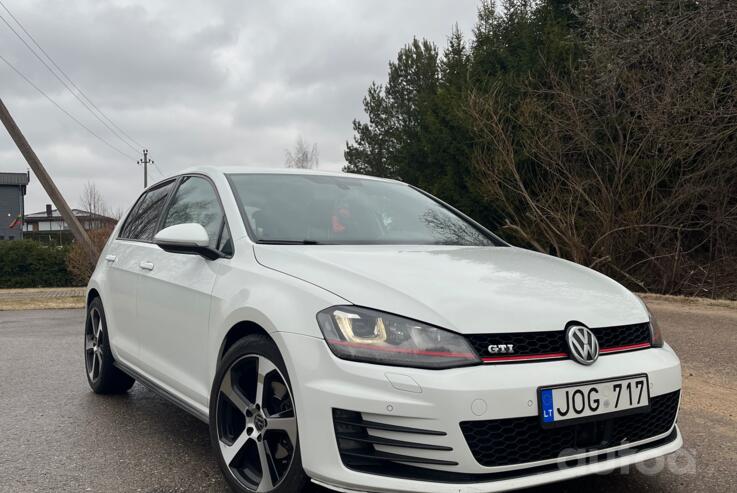 Volkswagen Golf 7 generation Hatchback 5-doors