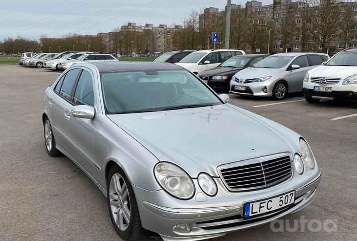 Mercedes-Benz E-Class W211 Sedan