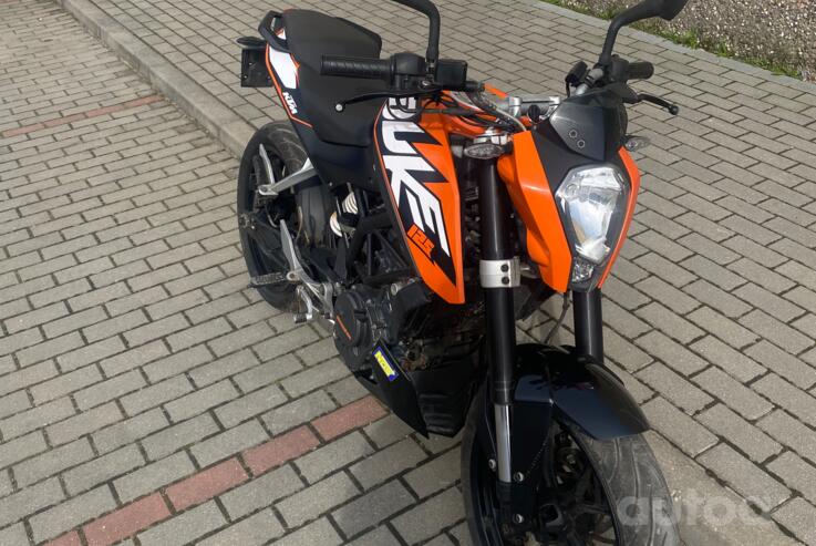 KTM Duke