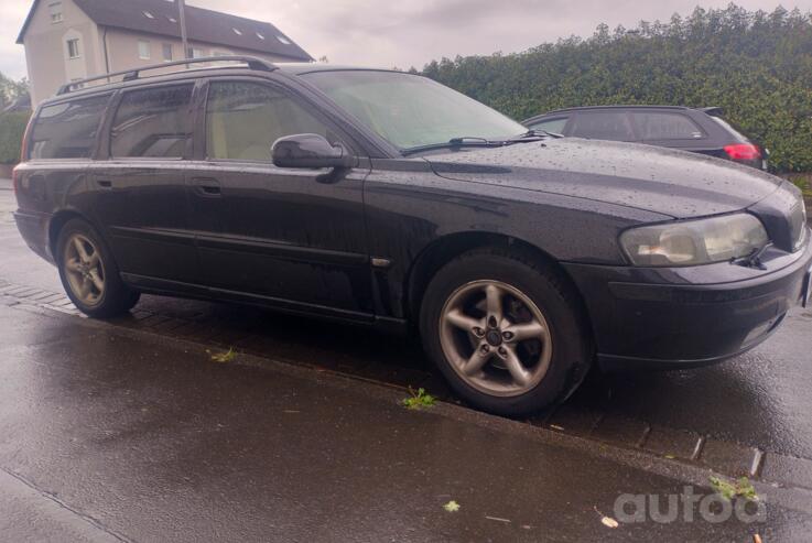 Volvo V70 2 generation R wagon 5-doors