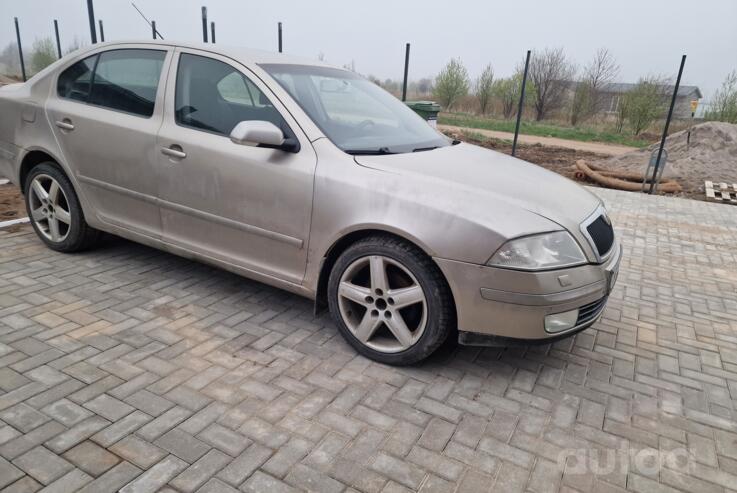 Skoda Octavia 2 generation Liftback 5-doors