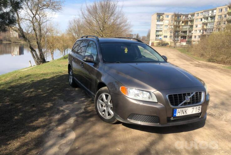 Volvo V70 3 generation wagon