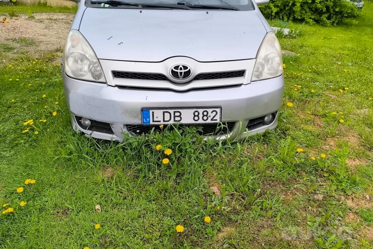 Toyota Corolla Verso 1 generation [restyling] Minivan