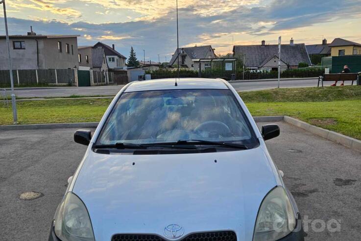 Toyota Yaris 1 generation