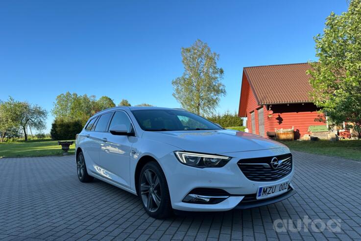 Opel Insignia B Sports Tourer wagon 5-doors