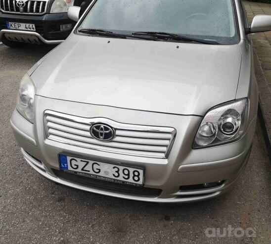 Toyota Avensis 2 generation Sedan
