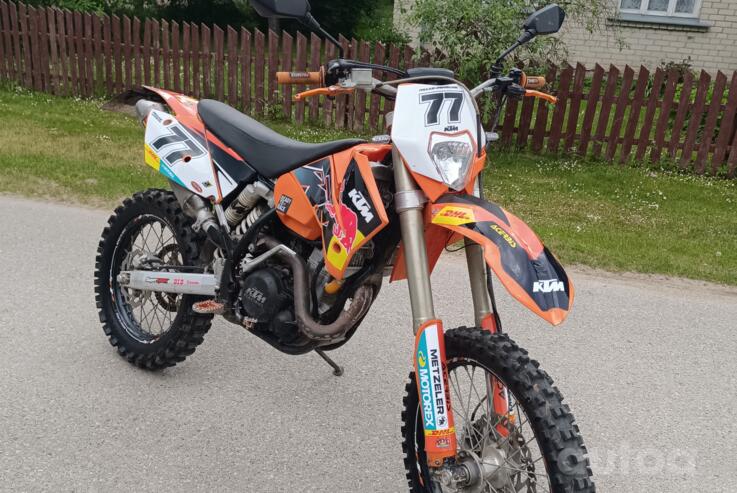 KTM 525