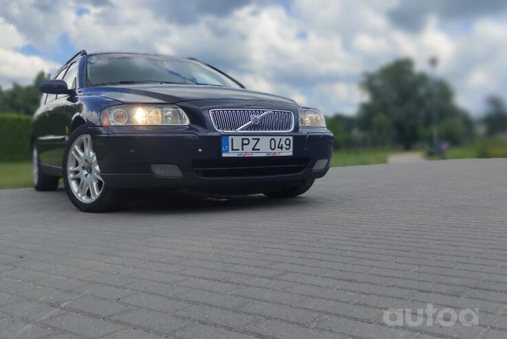 Volvo V70 2 generation [restyling] wagon 5-doors