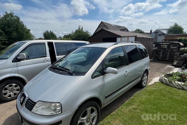 SEAT Alhambra 1 generation [restyling] Minivan