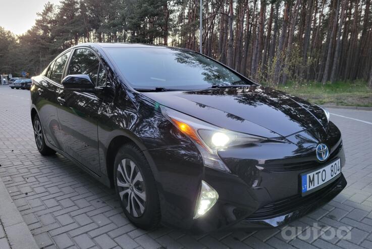 Toyota Prius 4 generation XW50