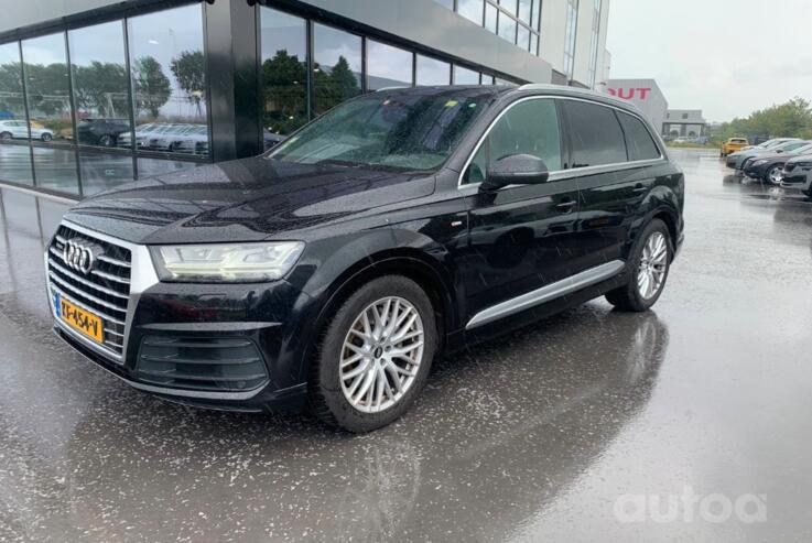 Audi Q7 4M Crossover