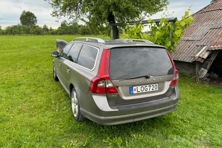 Volvo V70 3 generation wagon