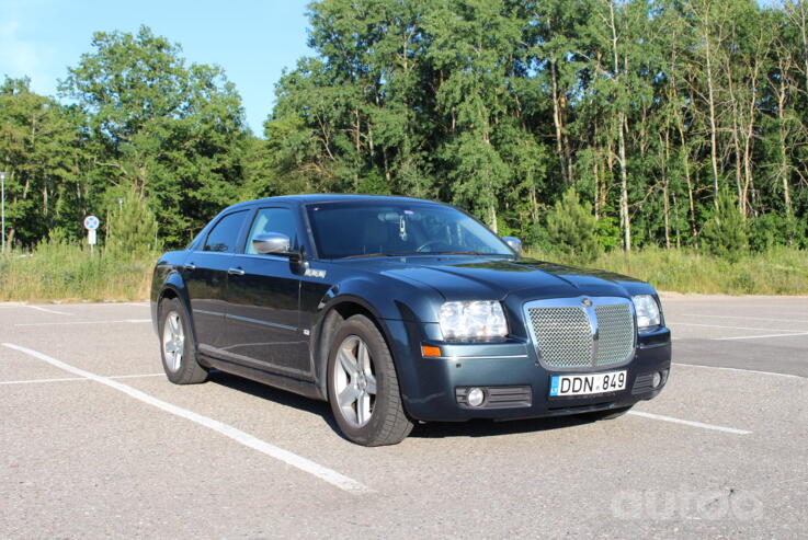 Chrysler 300C 1 generation Sedan 4-doors