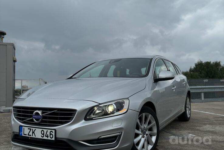 Volvo V60 1 generation [restyling] wagon 5-doors