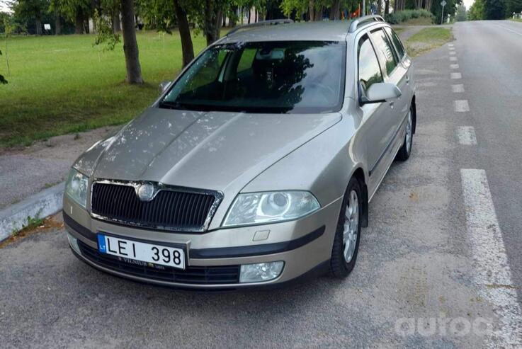 Skoda Octavia 2 generation Combi wagon 5-doors