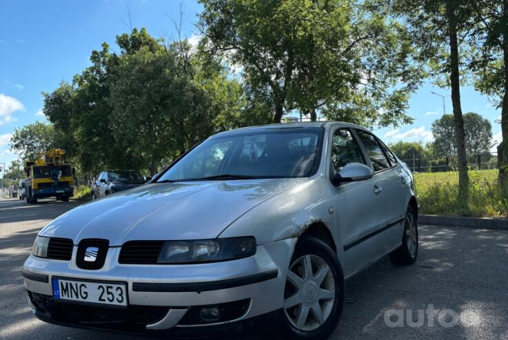 SEAT Toledo 2 generation Sedan