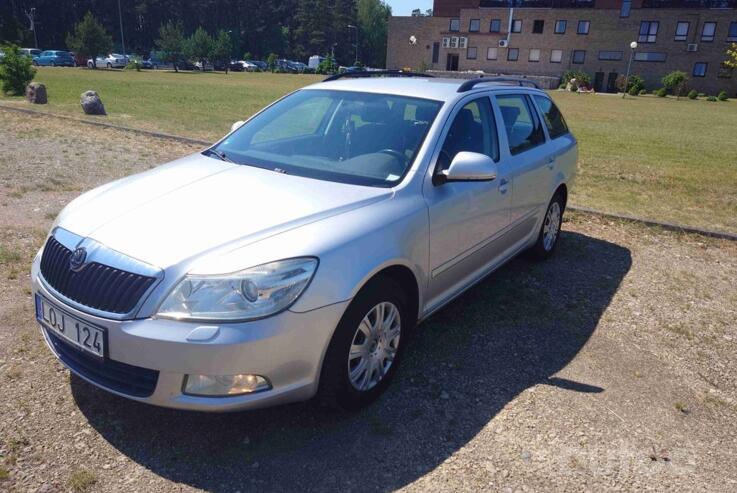 Skoda Octavia 2 generation [restyling] Combi wagon 5-doors