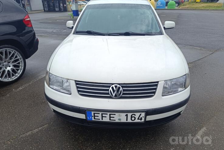 Volkswagen Passat B5 Sedan 4-doors