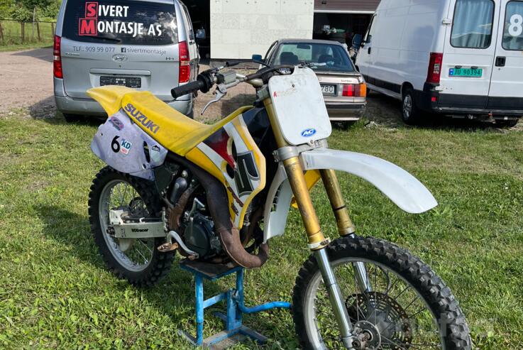 Suzuki RM