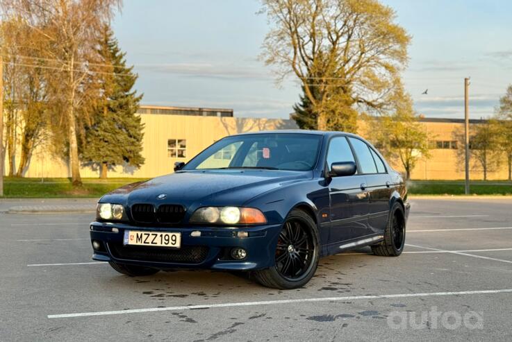 BMW 5 Series E39 Sedan 4-doors