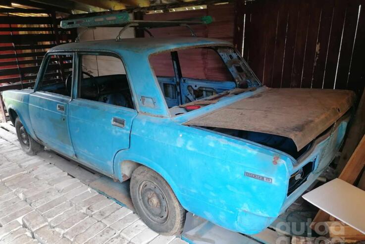 VAZ (Lada) 2105 1 generation Sedan