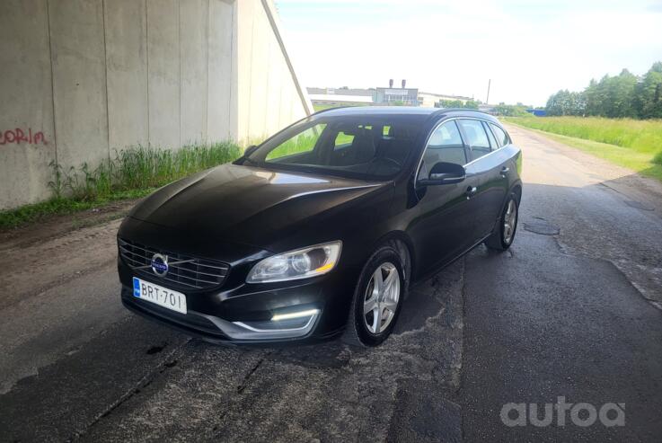 Volvo V60 1 generation [restyling] wagon 5-doors