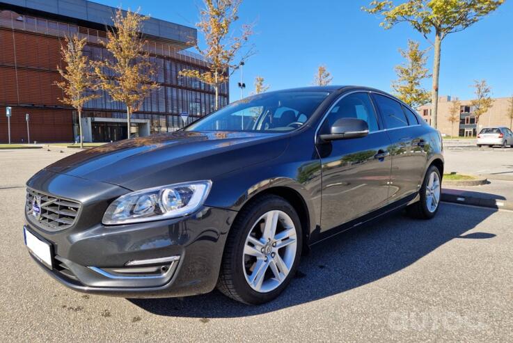 Volvo S60 2 generation [restyling] Sedan 4-doors