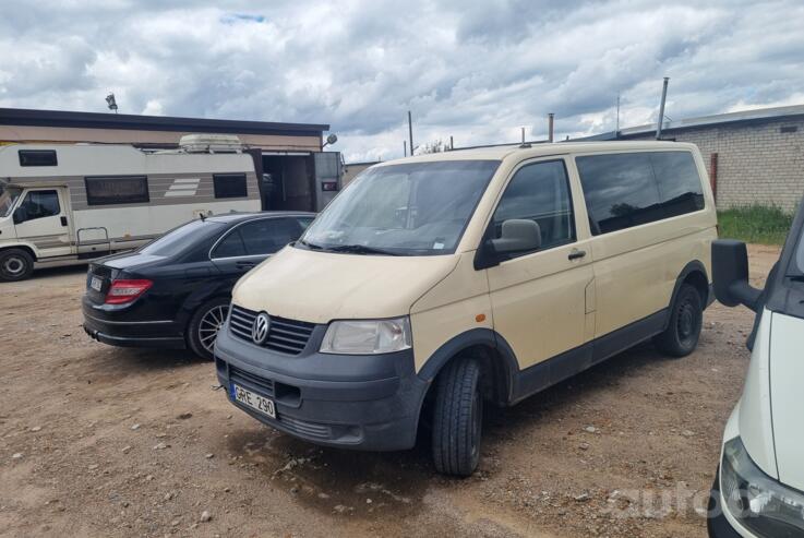 Volkswagen Transporter T5 Minivan 4-doors