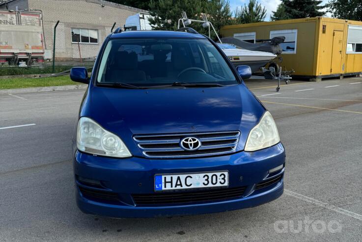 Toyota Avensis Verso 1 generation [restyling] Minivan